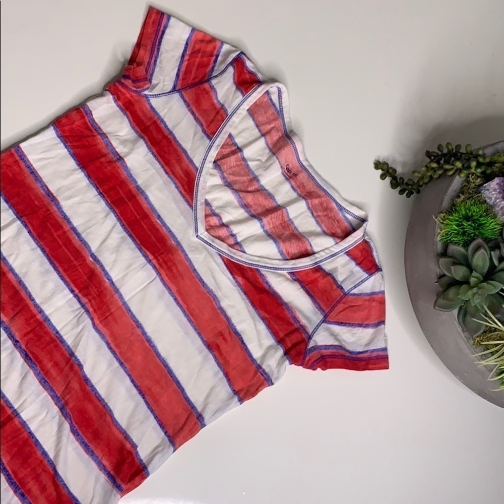 GAP Art School Women’s XS Striped V-neck T-shirt red white